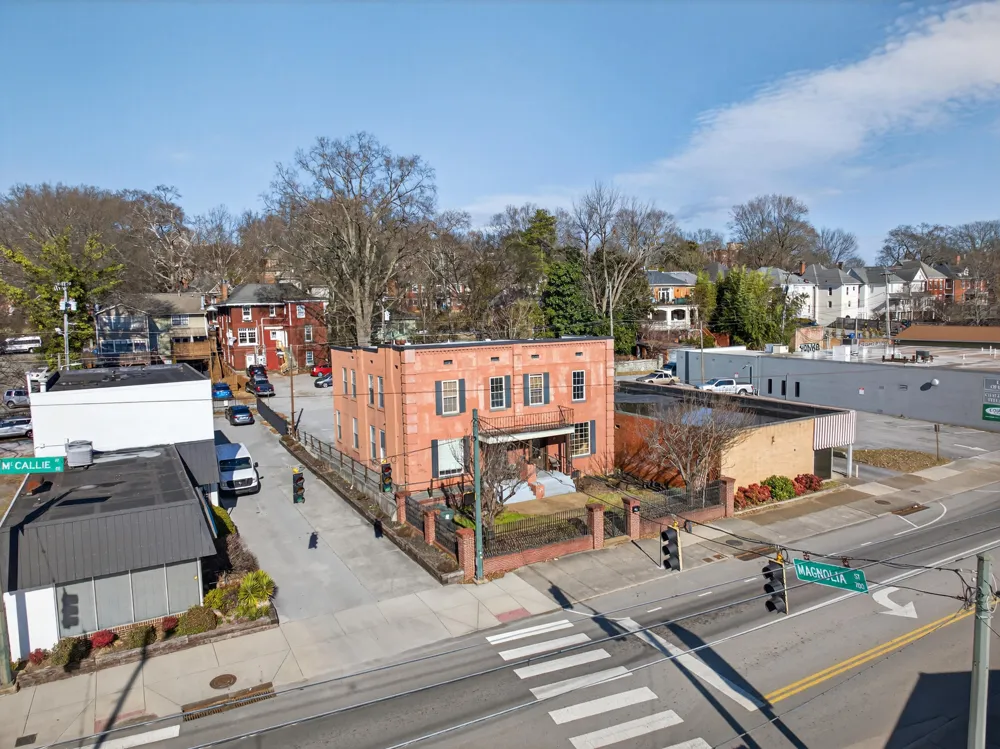 823 Mccallie Avenue Chattanooga, TN 37403