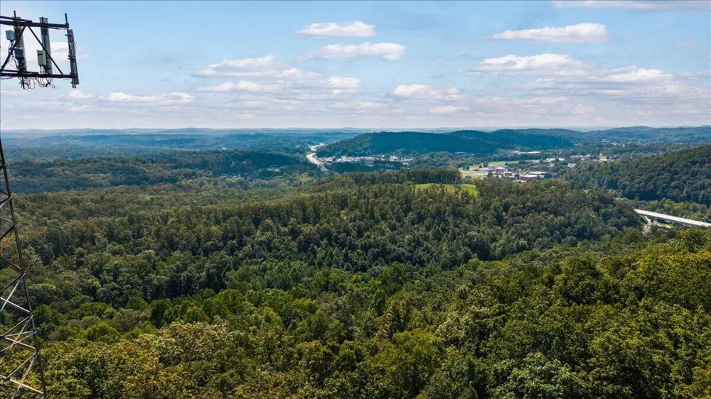5335 Spalding Drive Ooltewah, TN 37363