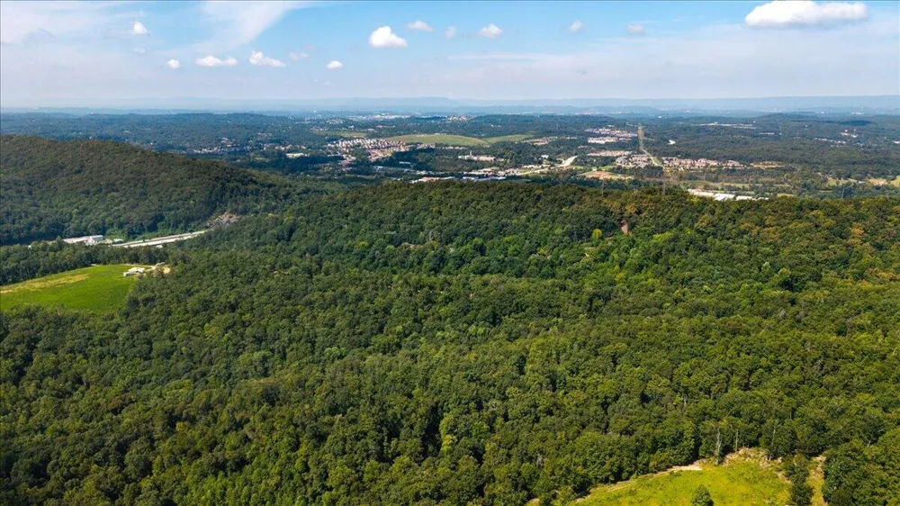 5335 Spalding Drive Ooltewah, TN 37363