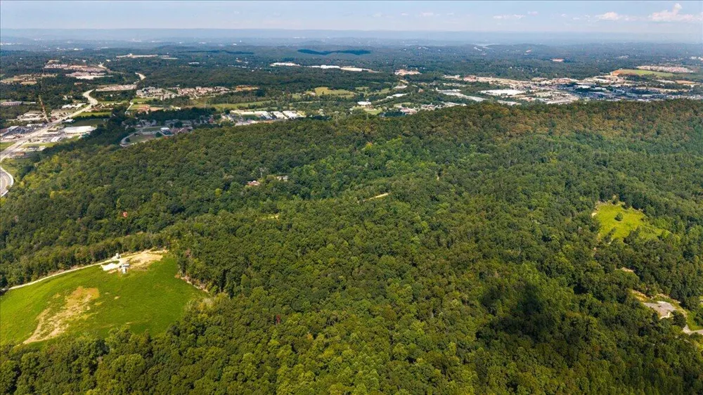 5335 Spalding Drive Ooltewah, TN 37363