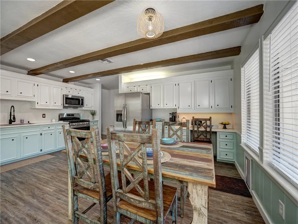 109 Wehring Lane Ingleside, TX 78362