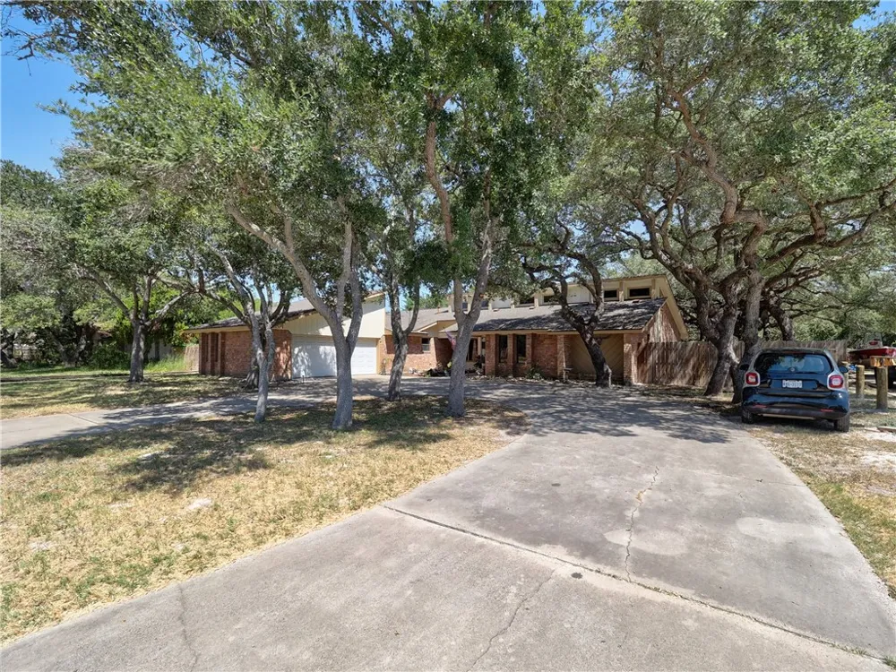 109 Wehring Lane Ingleside, TX 78362