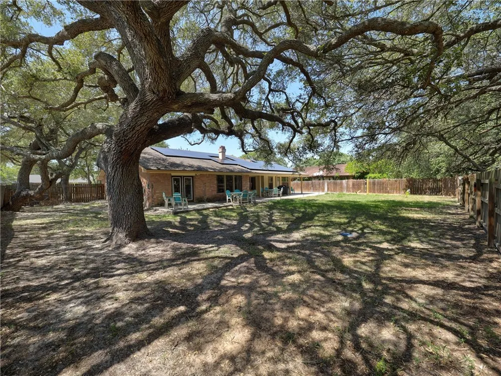 109 Wehring Lane Ingleside, TX 78362