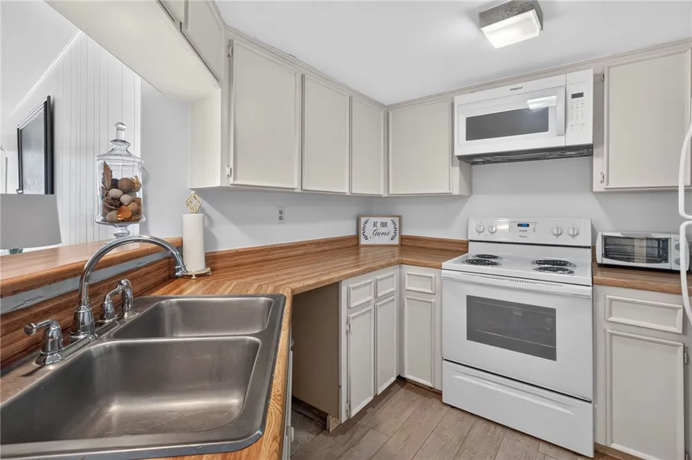 15002 WINDWARD DRIVE #202 Corpus Christi, TX 78418