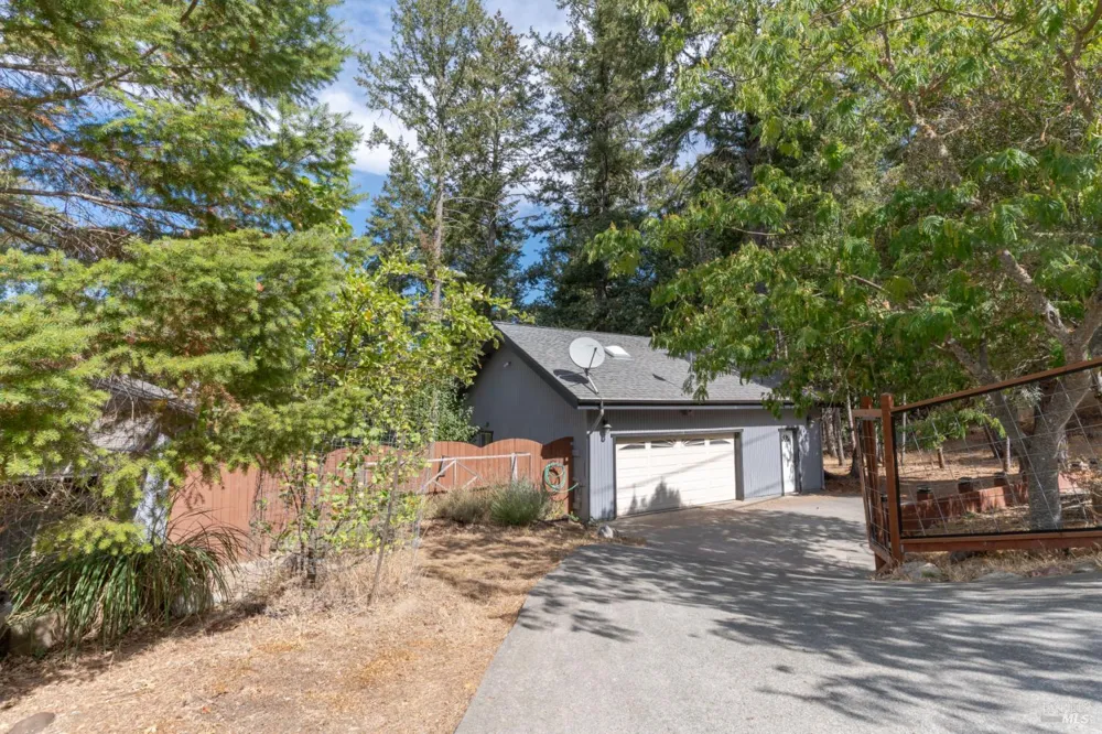 26760 Oriole Drive Willits, CA 95490