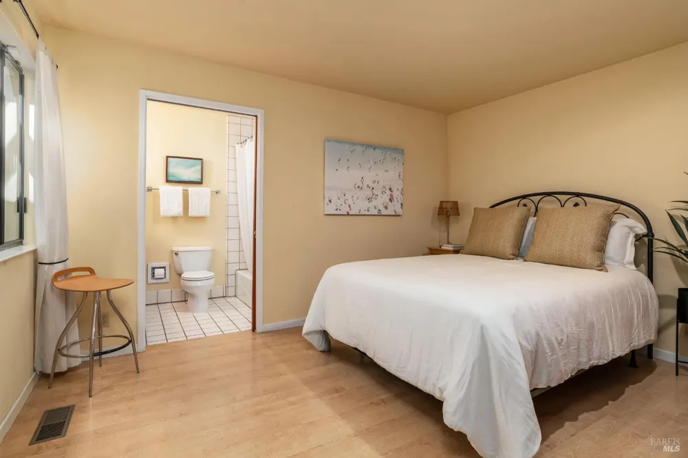 79 Seacape Drive Muir Beach, CA 94965