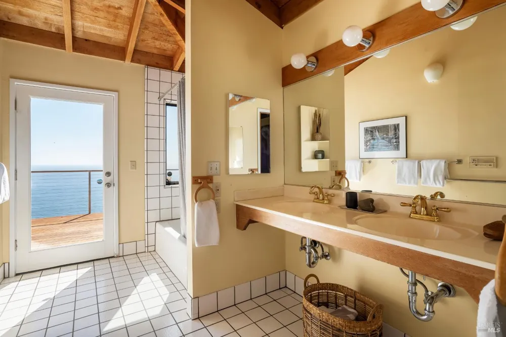 79 Seacape Drive Muir Beach, CA 94965
