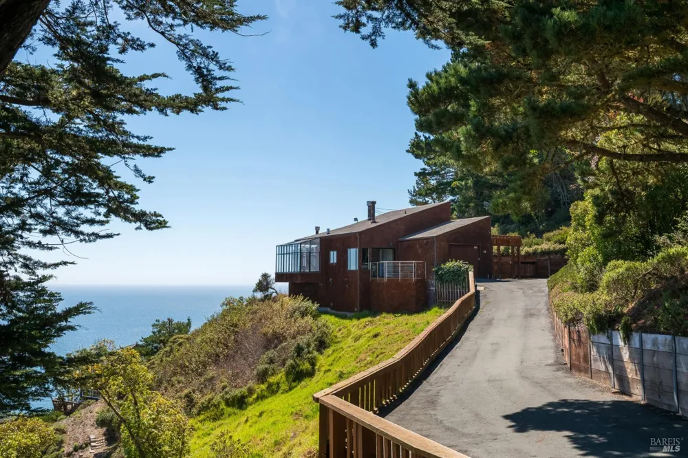 79 Seacape Drive Muir Beach, CA 94965