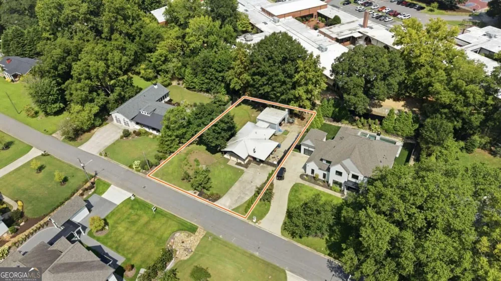211 Brooke DR Alpharetta, GA 30009