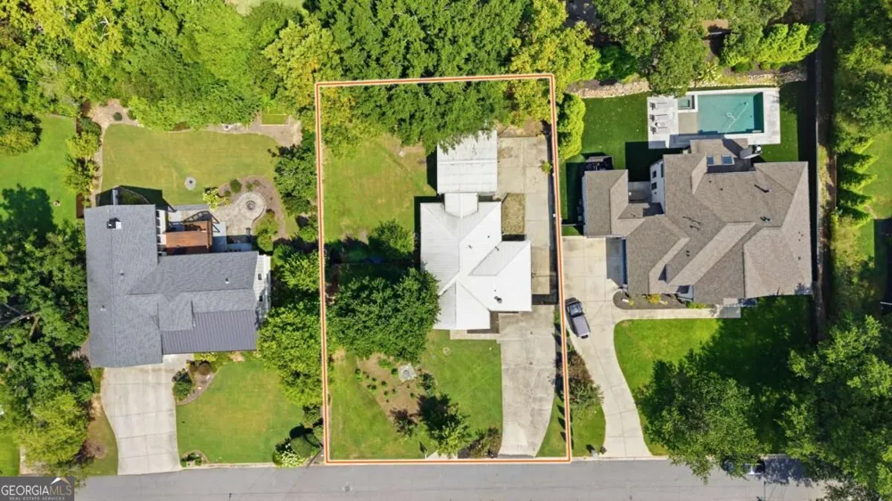 211 Brooke DR Alpharetta, GA 30009