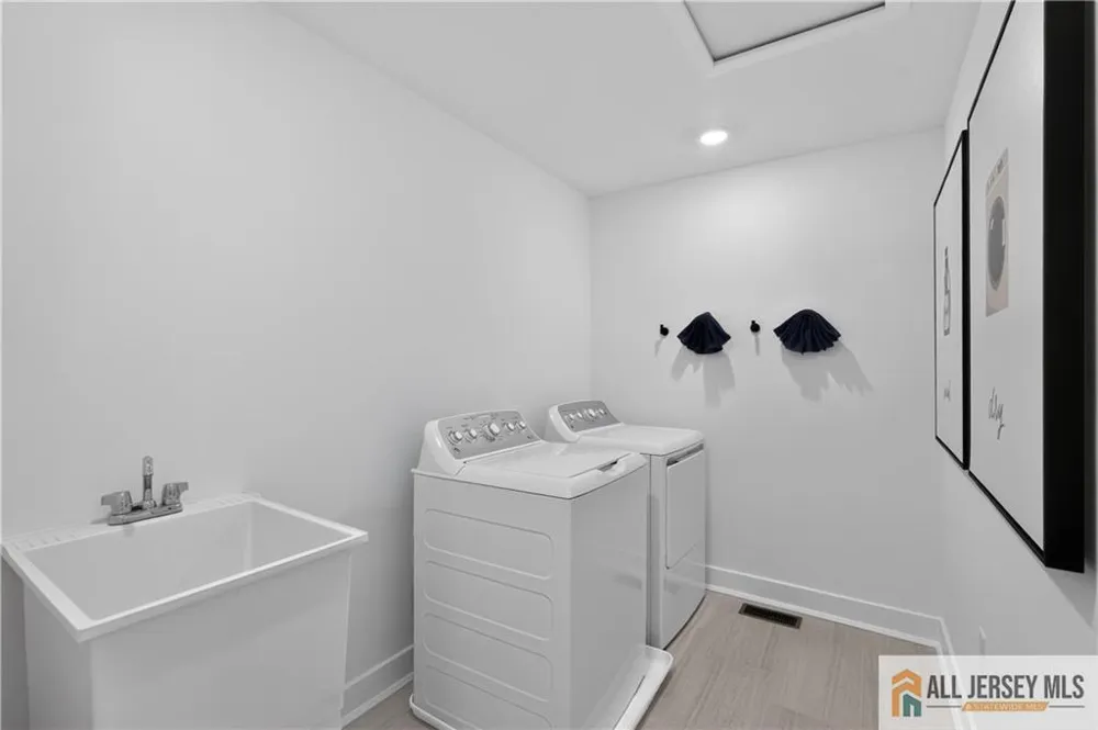 53 Bellan Drive South Brunswick, NJ 08852