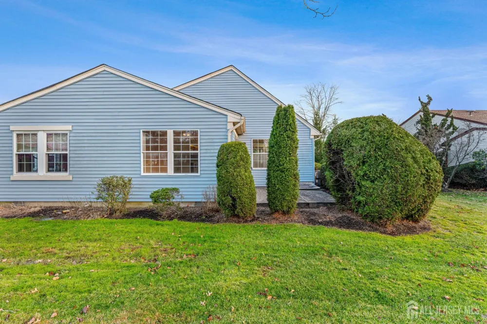 29 Hillsborough Drive #B Monroe, NJ 08831