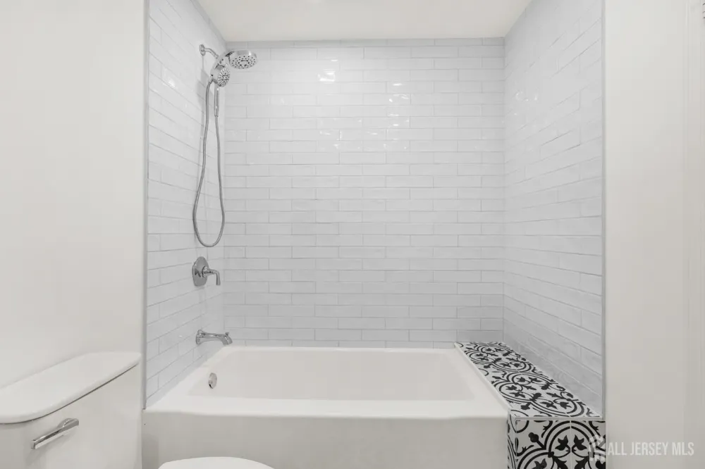 29 Hillsborough Drive #B Monroe, NJ 08831