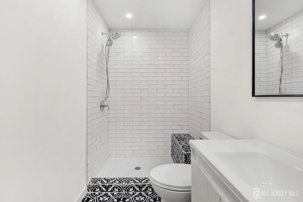 29 Hillsborough Drive #B Monroe, NJ 08831
