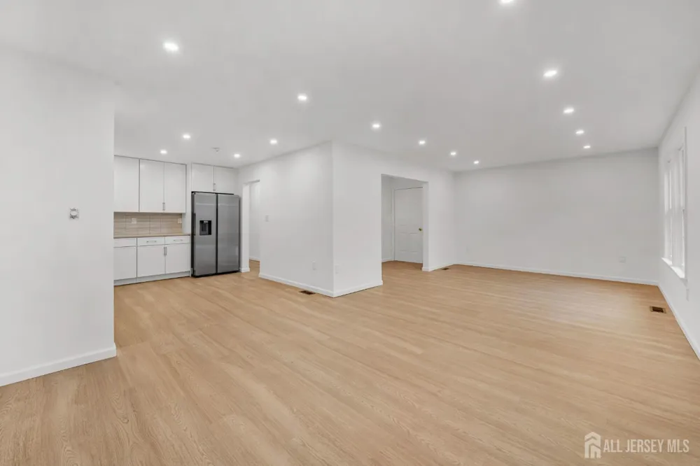 29 Hillsborough Drive #B Monroe, NJ 08831