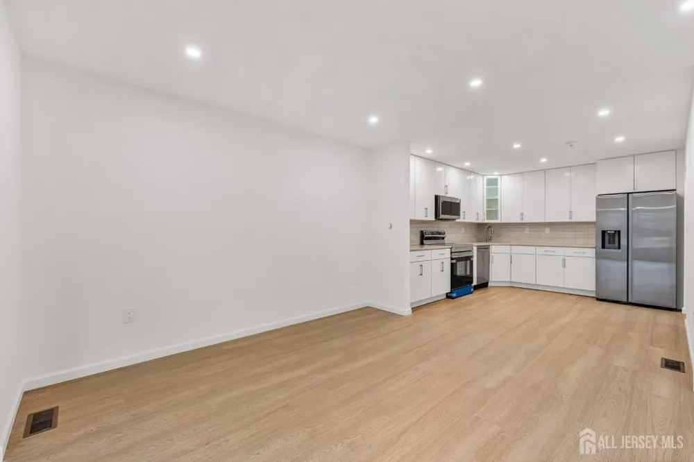 29 Hillsborough Drive #B Monroe, NJ 08831