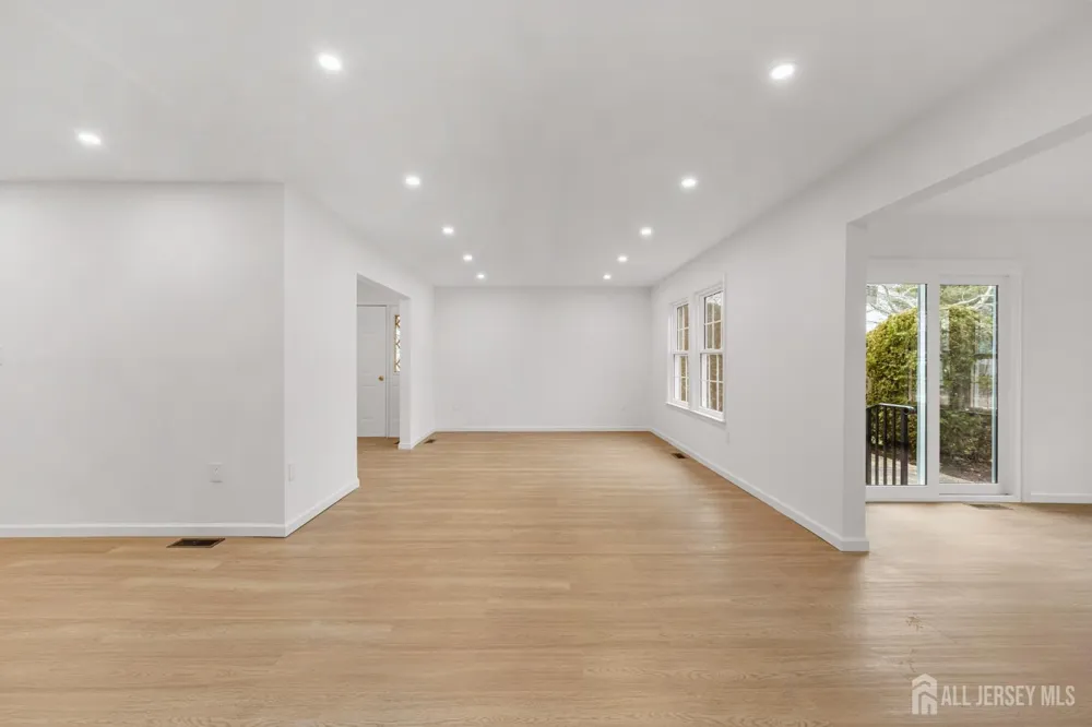 29 Hillsborough Drive #B Monroe, NJ 08831