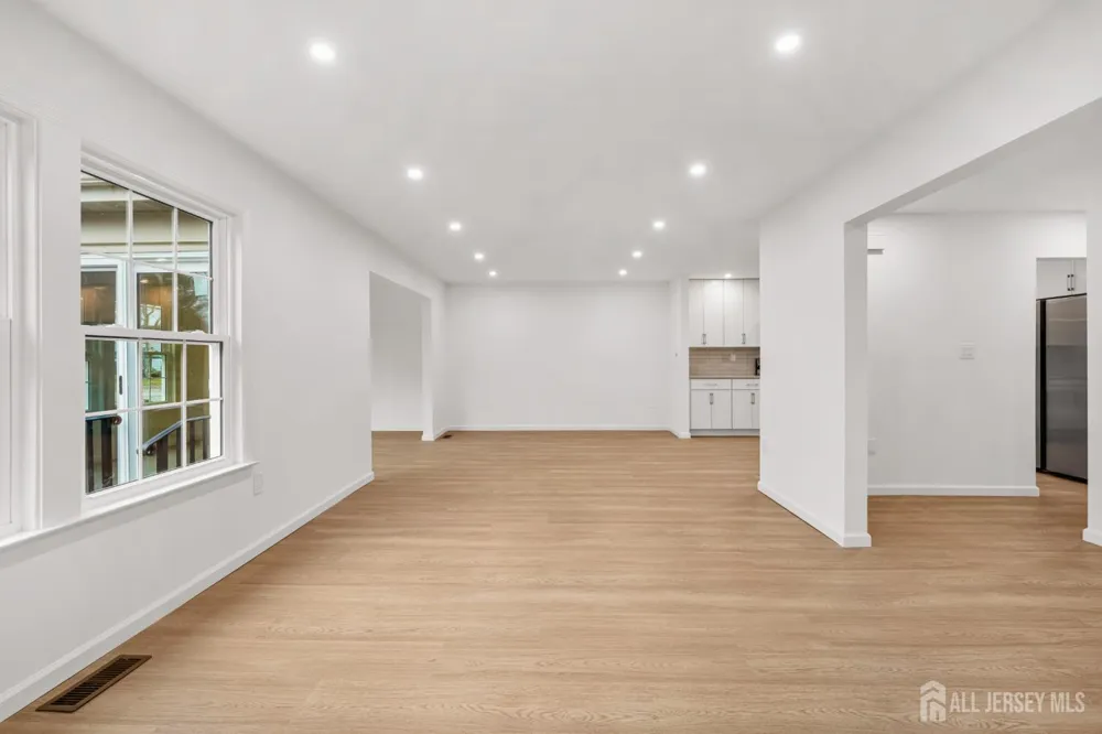 29 Hillsborough Drive #B Monroe, NJ 08831