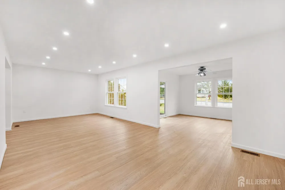 29 Hillsborough Drive #B Monroe, NJ 08831