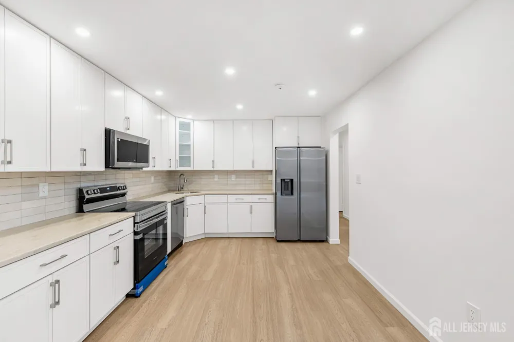 29 Hillsborough Drive #B Monroe, NJ 08831