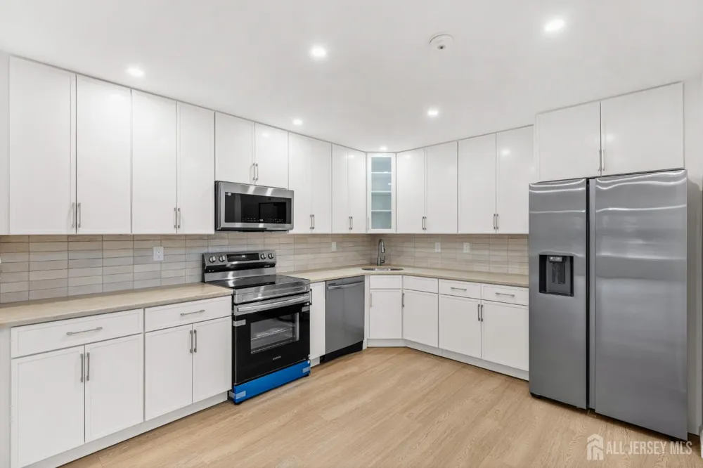 29 Hillsborough Drive #B Monroe, NJ 08831