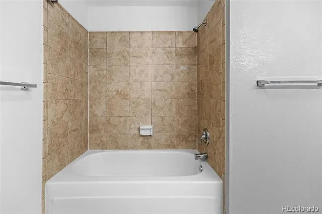 209 E Highline Circle #302 Centennial, CO 80122