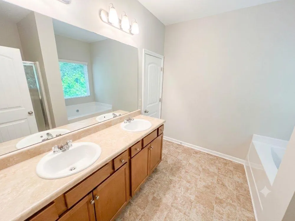 1086 Blind Brook Circle Hoschton, GA 30548