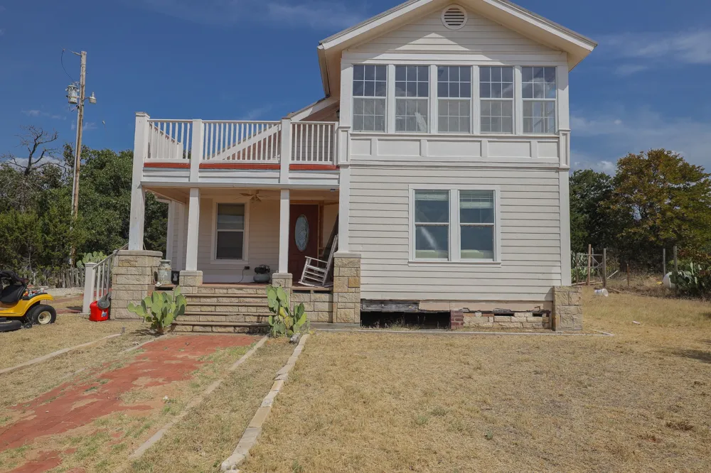 109 County Road 176 Ovalo, TX 79541