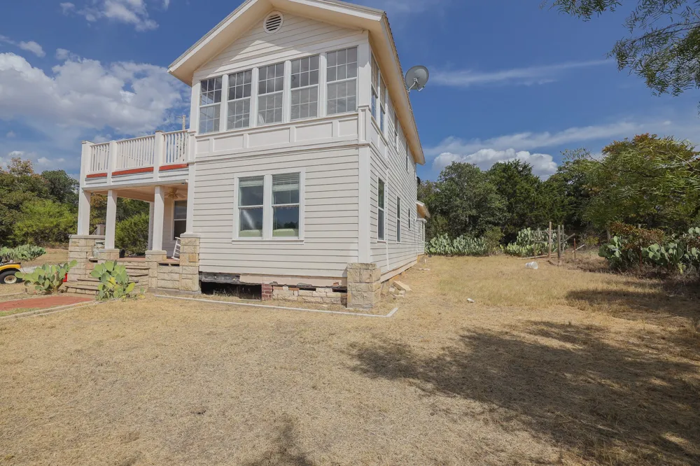 109 County Road 176 Ovalo, TX 79541