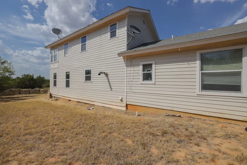 109 County Road 176 Ovalo, TX 79541