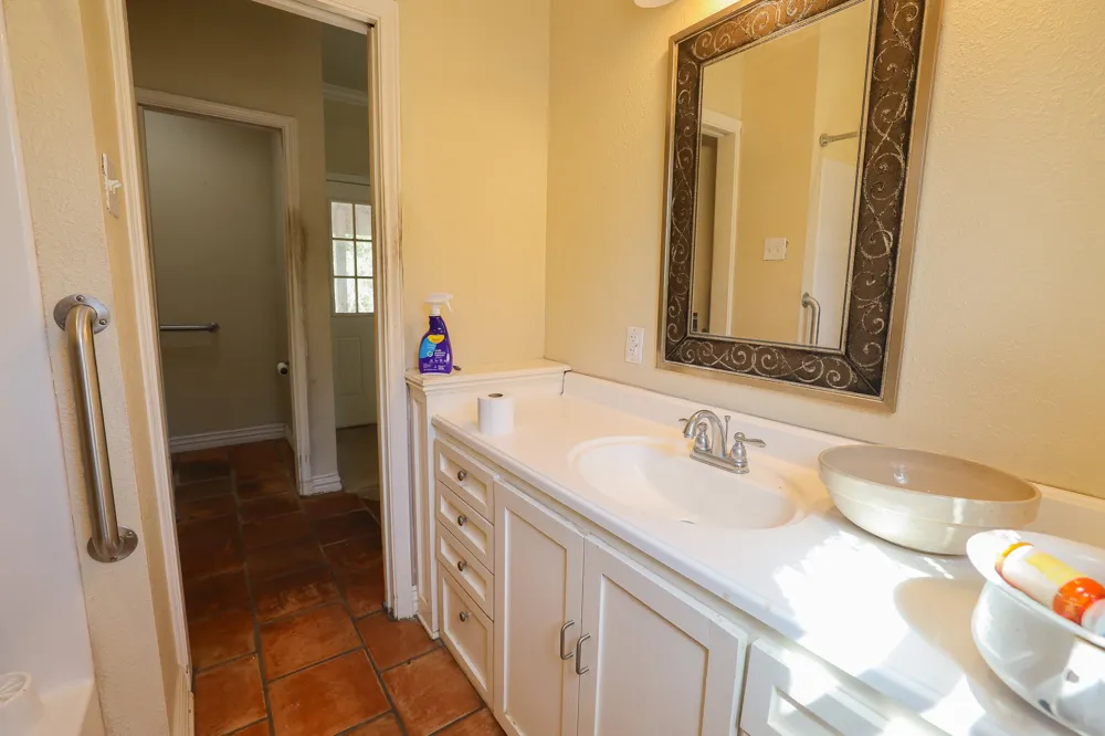 109 County Road 176 Ovalo, TX 79541