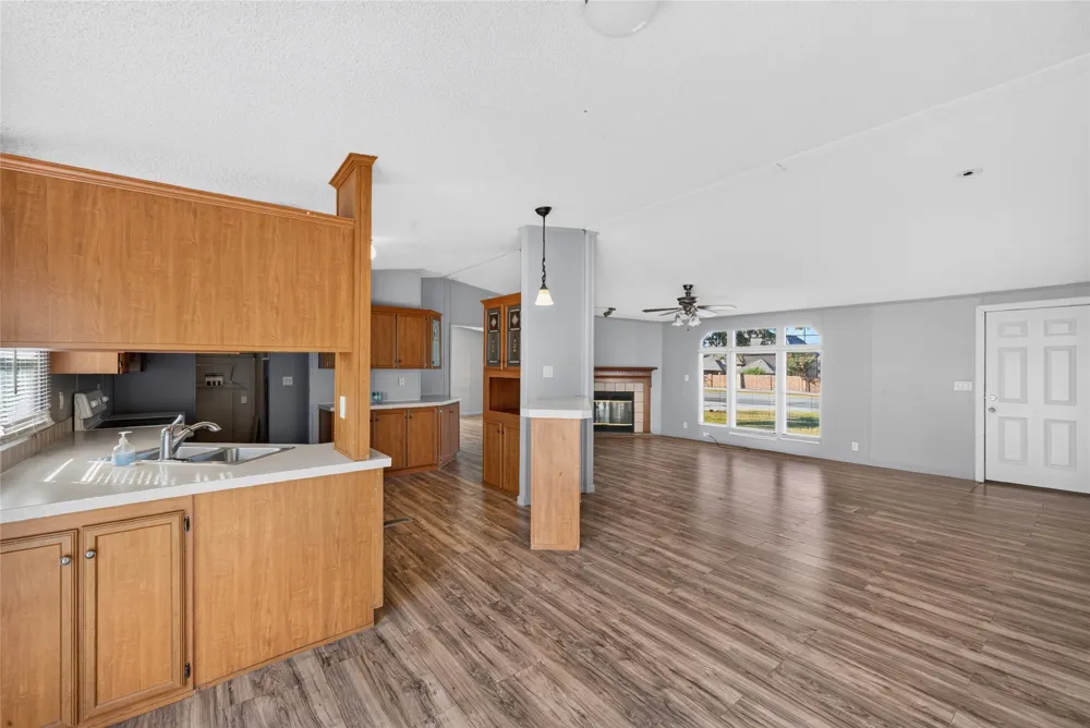 1341 Flying L Lane #11 Mansfield, TX 76063
