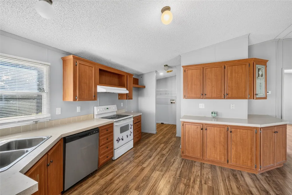 1341 Flying L Lane #11 Mansfield, TX 76063