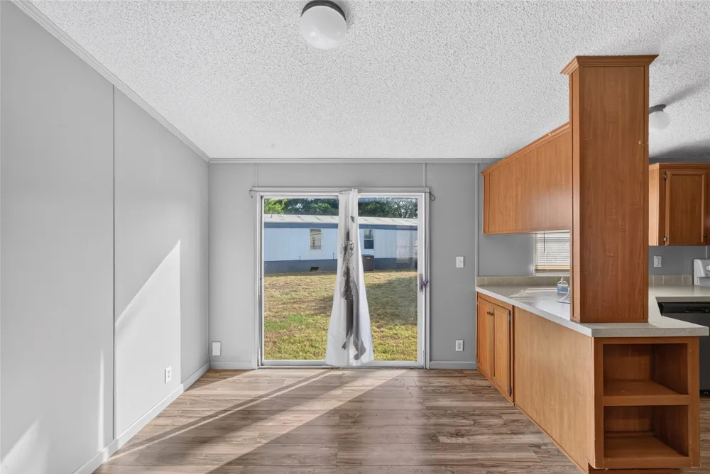 1341 Flying L Lane #11 Mansfield, TX 76063