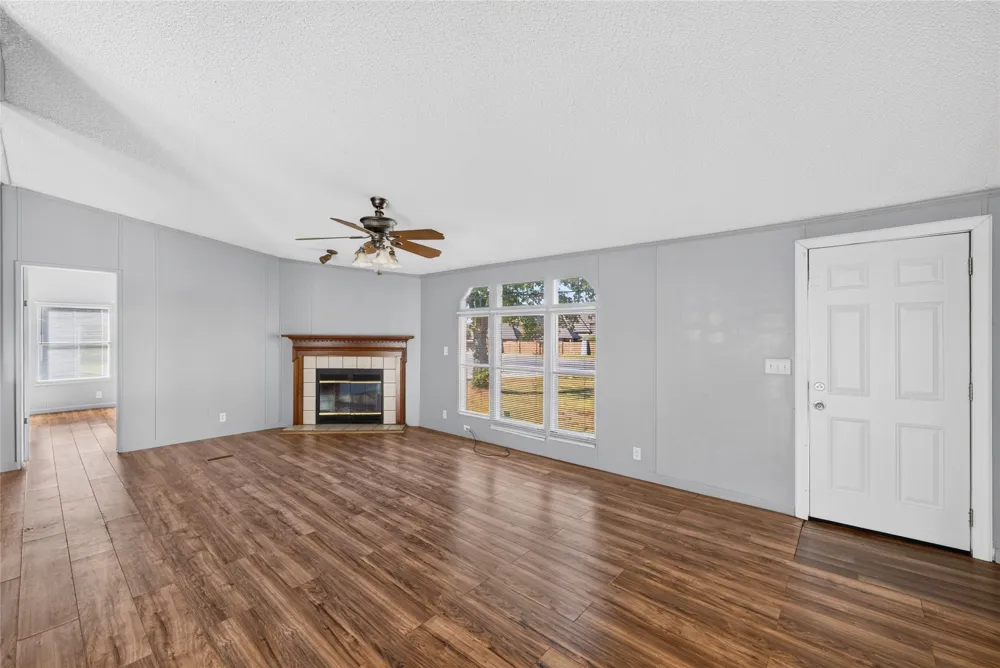 1341 Flying L Lane #11 Mansfield, TX 76063
