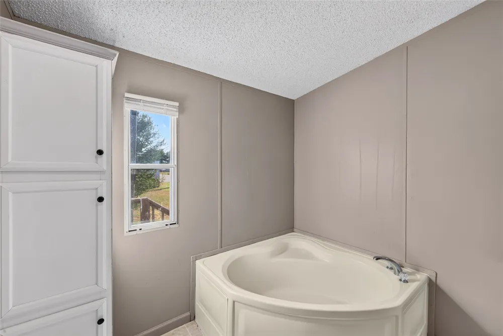 1341 Flying L Lane #11 Mansfield, TX 76063