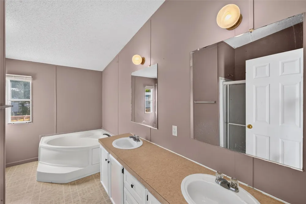 1341 Flying L Lane #11 Mansfield, TX 76063