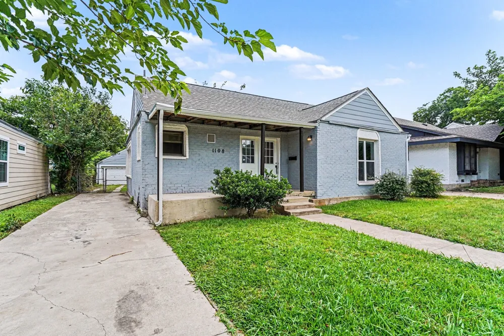 1108 E Robert Street Fort Worth, TX 76104