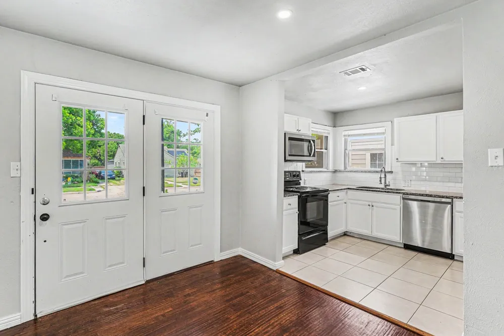 1108 E Robert Street Fort Worth, TX 76104