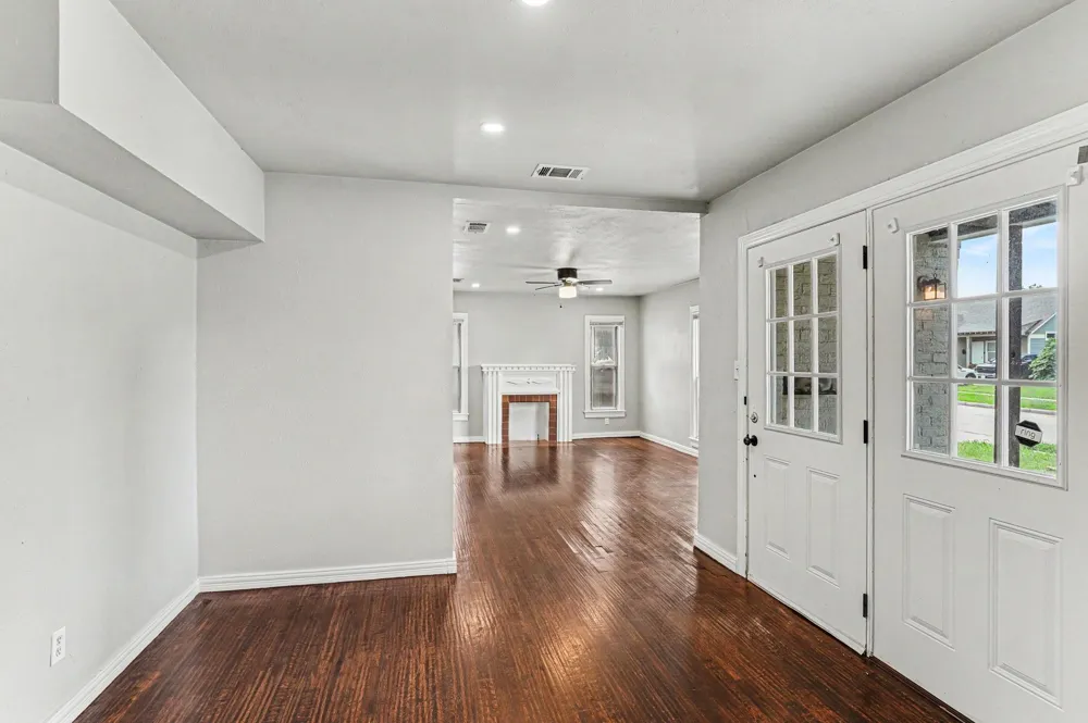 1108 E Robert Street Fort Worth, TX 76104