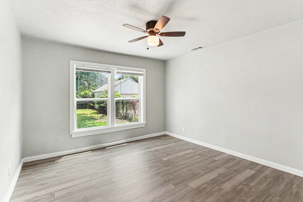 1108 E Robert Street Fort Worth, TX 76104