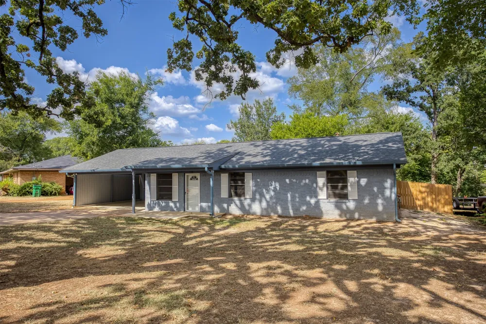 130 Hillcrest Drive Palestine, TX 75801