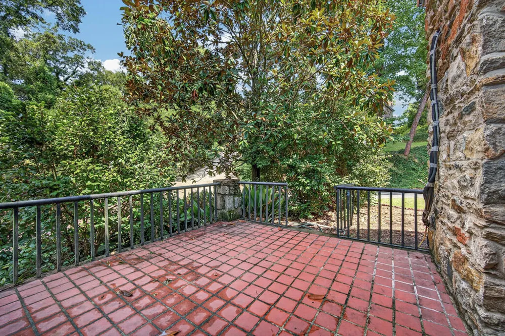 1414 W Dinglewood Drive Columbus, GA 31906