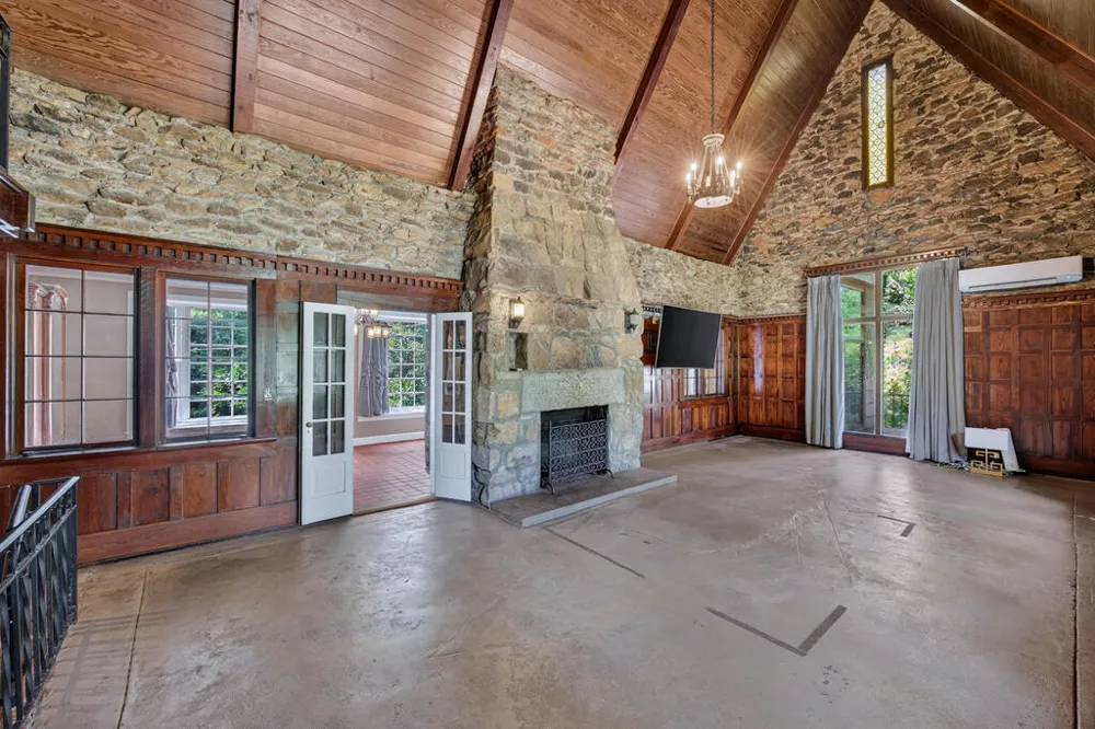 1414 W Dinglewood Drive Columbus, GA 31906