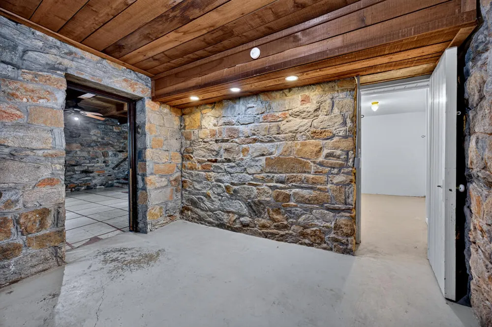 1414 W Dinglewood Drive Columbus, GA 31906