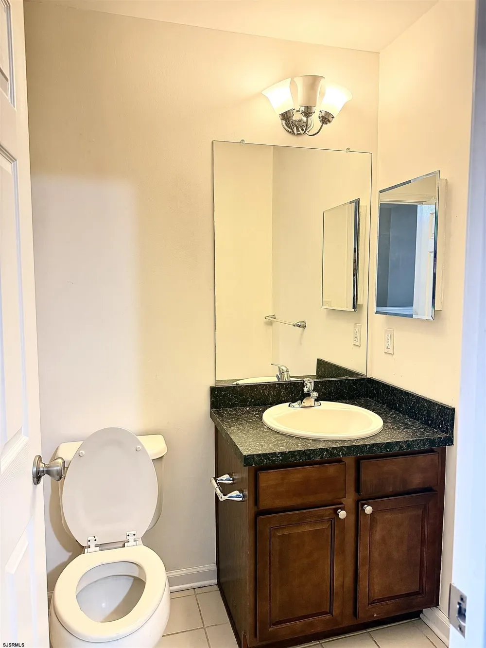 219 Mallard Ln Pleasantville, NJ 08232
