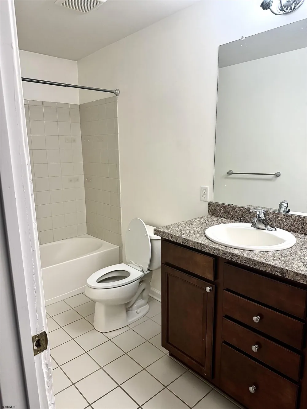 219 Mallard Ln Pleasantville, NJ 08232