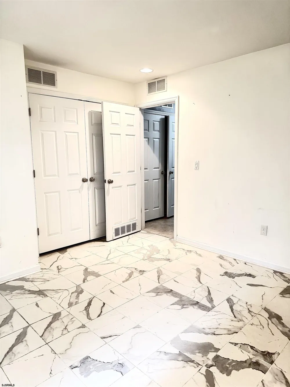 219 Mallard Ln Pleasantville, NJ 08232