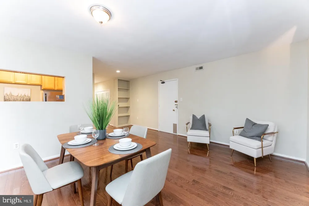 135 S 19TH STREET #1607-08 Philadelphia, PA 19103