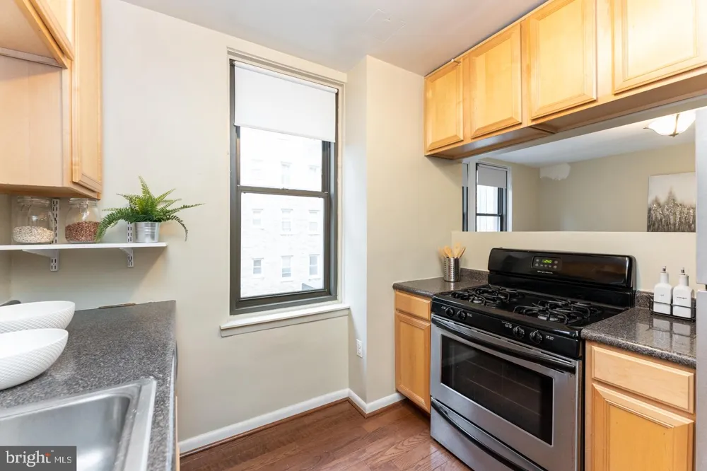 135 S 19TH STREET #1607-08 Philadelphia, PA 19103